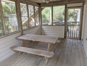 Dining - Duck Road Central Location🐶Dog Friendly🎾Parking &Tennis Pass⛱Walk to the Beach (Southern Shores)