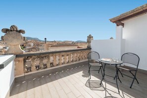 รับประทานอาหารกลางแจ้ง