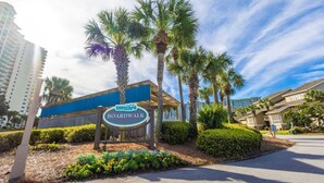 Unclassified image, 4 of 38, button - Boardwalk 201 - Serene Lake Views! Bonus Amenities include 50% off Golf Daily (Miramar Beach)