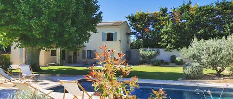 Piscine extérieure, piscine chauffée