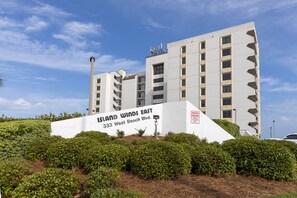 Exterior - Island Winds E 205-Location X3! OMG View! Park The Car & Forget It! (Gulf Shores)