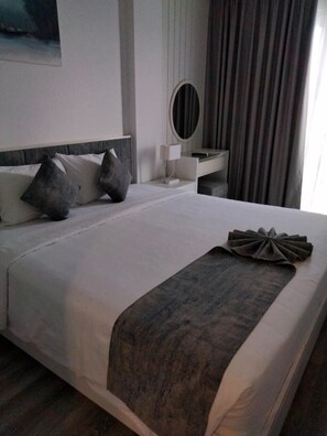 Exclusive Apartment | 2 bedrooms, in-room safe, iron/ironing board