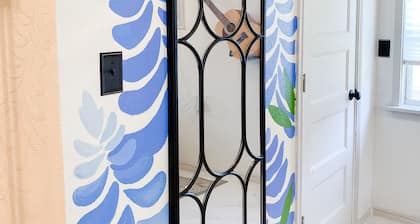 Newly Renovated Texas Style Studio