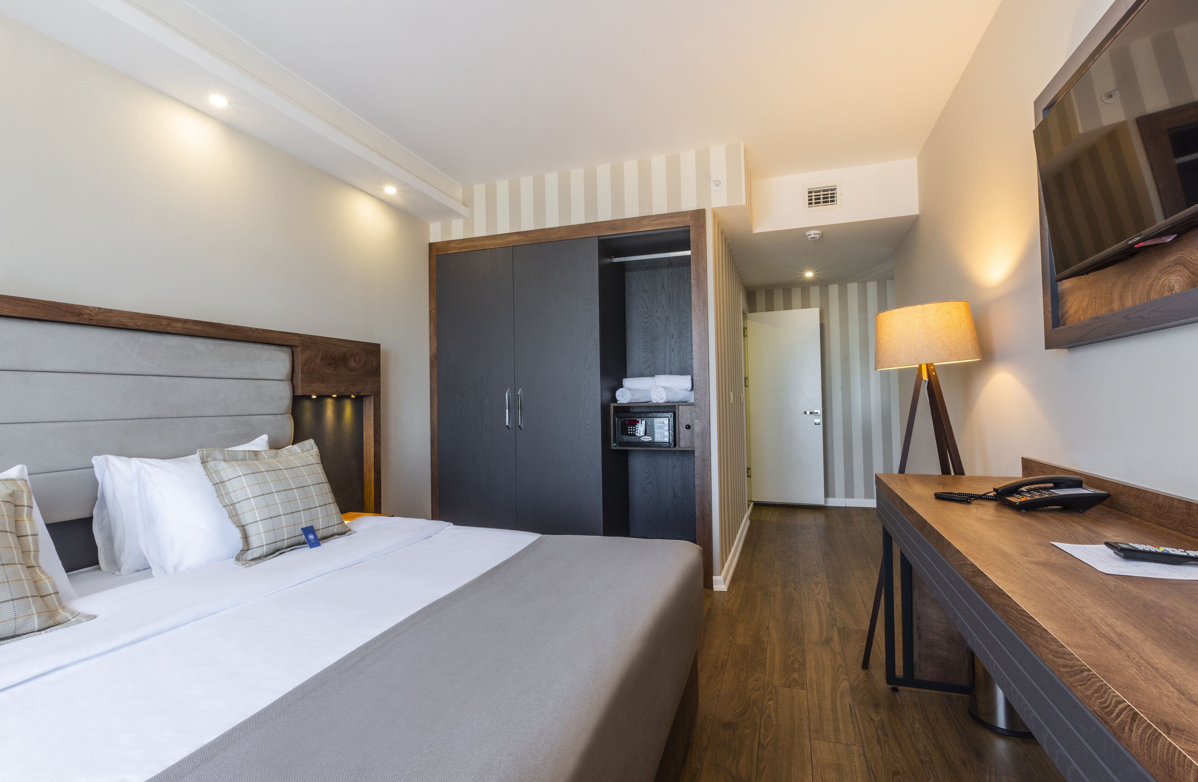 premium bedding, free minibar, in-room safe, free cots/infant beds