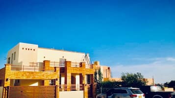 Bagian depan properti