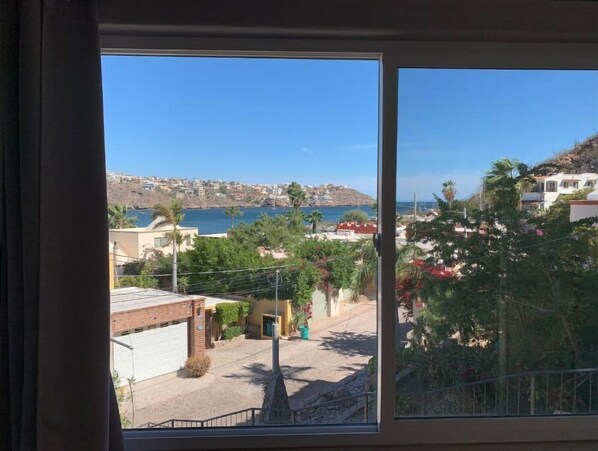 Interior - Modern Bahia Studio Water views Con vista al mar (San Carlos)