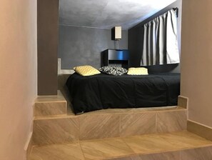 1 bedroom, iron/ironing board, bed sheets - Modern Bahia Studio Water views Con vista al mar (San Carlos)