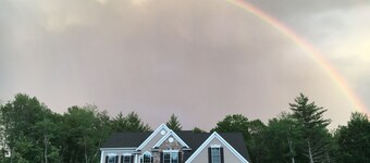 Spacious upscale 5 Bedroom Home With Pool Located Close To Downtown Saratoga.