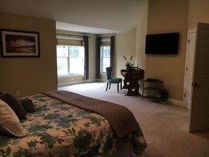 5 bedrooms, desk, iron/ironing board, free WiFi
