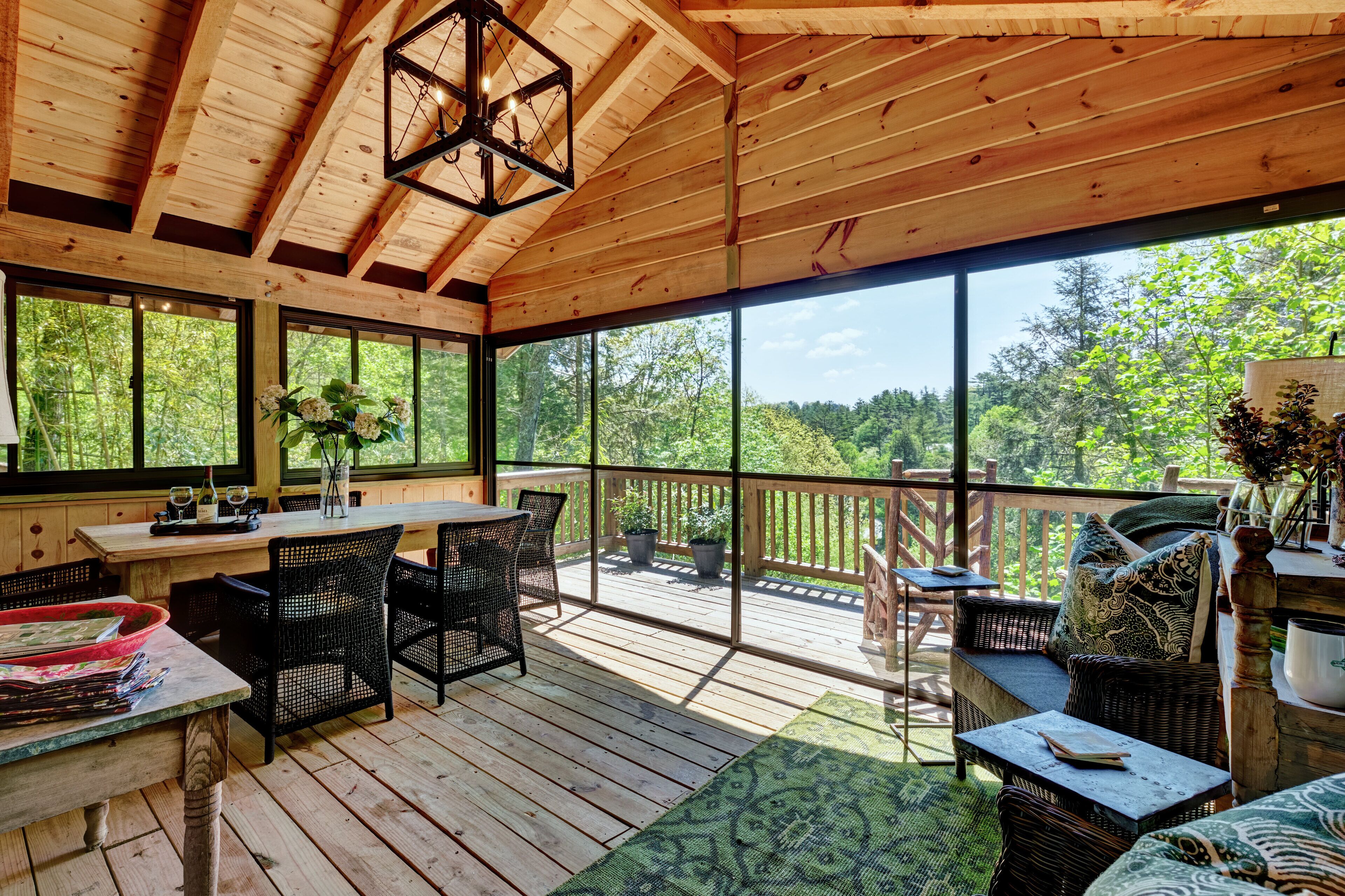 Adorable 3 Bedroom Highlands Cottage - Highlands Nook
