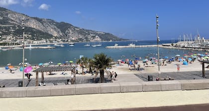 Seasonal rental 2 rooms Menton. 50 meters from the beaches