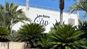 Enceinte de lâhĂ©bergement