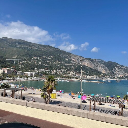Seasonal rental 2 rooms Menton. 50 meters from the beaches
