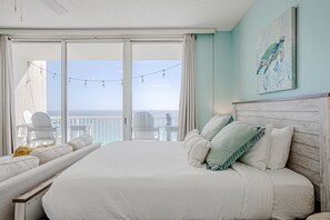 Iron/ironing board, WiFi, bed sheets, wheelchair access - PCB Beachfront Studio | King Bed | Balcony Views (Panama City Beach)