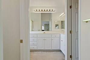 Interior - Beautiful home in the quiet community with stunning lake view - One Month Min. (Stockton)