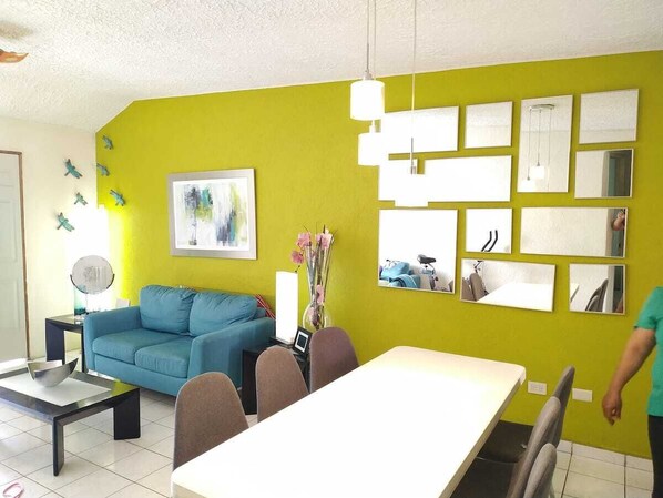 Interior - I) Cómoda Casa Familiar Residencial San Carlos (Culiacan)