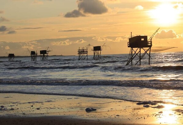 Plage à proximité, chaises longues