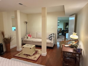 4 bedrooms, desk, iron/ironing board, travel cot
