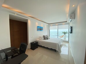 2 camere, una cassaforte in camera, una scrivania, ferro/asse da stiro