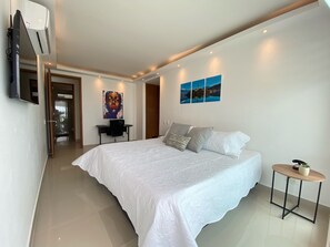 2 chambres, coffre-fort, bureau, fer et planche à repasser