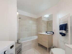 Bathroom - Eden Riviera by Interhome (Cavalaire)