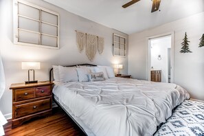 3 bedrooms, iron/ironing board, Internet, bed sheets