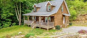 Dog-Friendly Mountain Cabin Near Lakes & Trails w/Free WiFi, W/D, Deck, Firepit