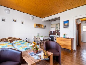 2 bedrooms, desk, free Internet - Apartment Rabyně by Interhome (Slapy)