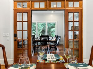 Dining - Oasis: Walk to Village, Heated Pool, Putting Green,Fire Pit, Hot Tub, 3 houses (Pinehurst)