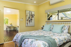 2 chambres, fer et planche à repasser, Wi-Fi gratuit, draps fournis