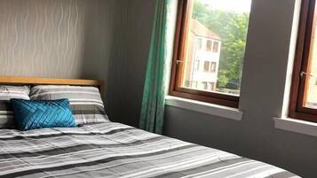 2 bedrooms, iron/ironing board, WiFi, bed sheets