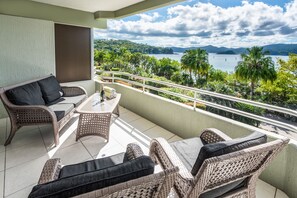 Apartment | Terrace/patio - Lagoon 107 on Hamilton Island - HamoRent (Whitsundays)
