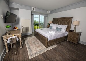 Ropa de cama hipoalergénica, caja fuerte, escritorio y cortinas opacas