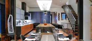 House, 5 Bedrooms | Private kitchen