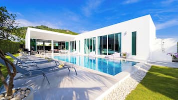 บริเวณภายนอก