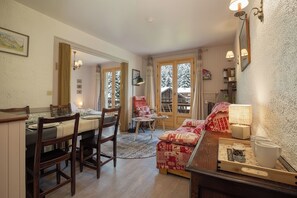 Living and dining room
