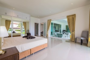 Villa | 6 bedrooms, blackout curtains, iron/ironing board, free WiFi - Amazing 6 Bedroom Pool Villa ED60 (Hua Hin)