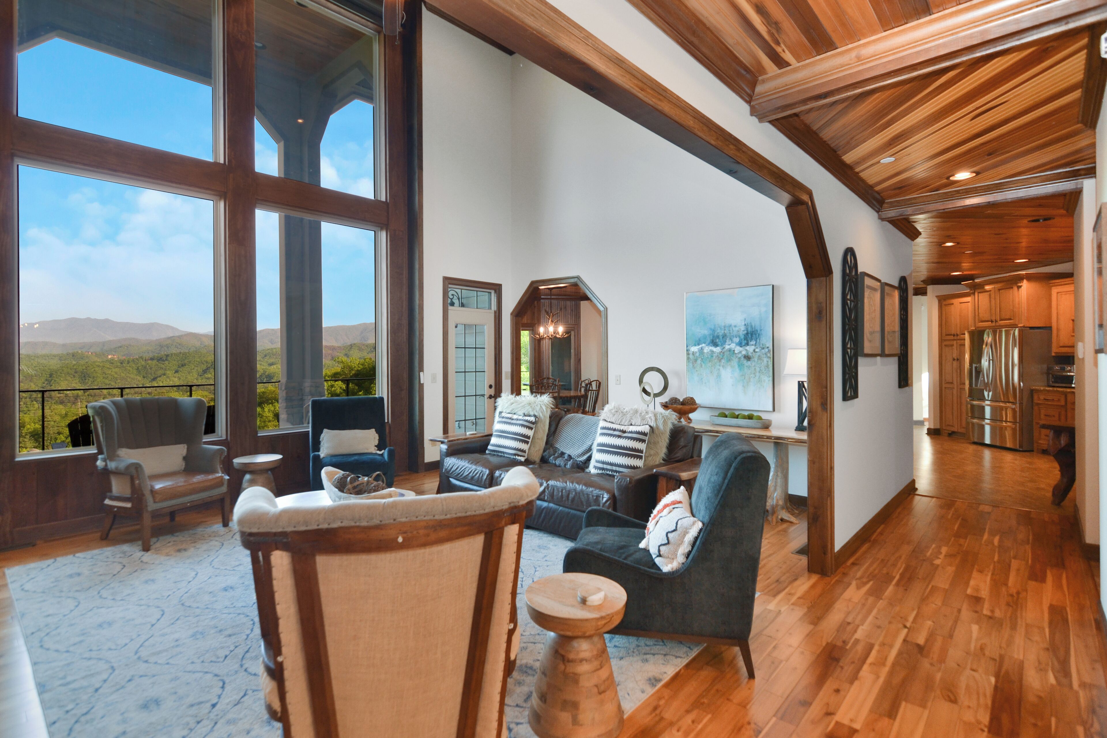 Televisión, chimenea, videojuegos y futbolito 