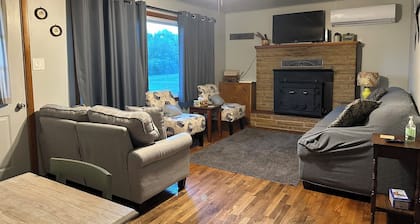 Lake House W/ Fenced Yard, Swim Dock, Marinas/Launches, 7 miles to Mtn Home, AR