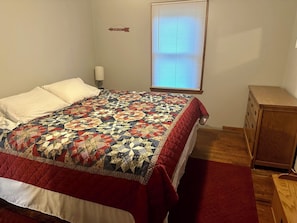 2 bedrooms, desk, iron/ironing board, travel cot