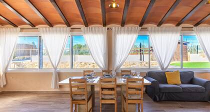 House with private pool only 500m beach