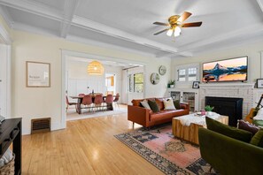 Smart-tv, videospil, stereoanlæg