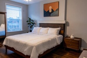 3 chambres, coffres-forts dans les chambres, bureau