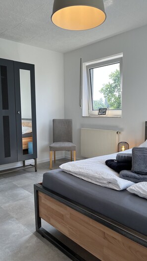 2 habitaciones, tabla de planchar con plancha y wifi gratis