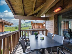 Outdoor dining - Comfortable apartment with sauna and balcony (Piesendorf)
