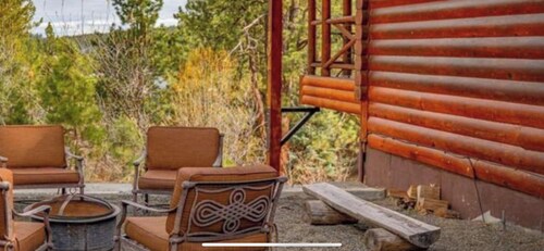 Cabin in the Pines - 3 Minutes to the beach, docks or golf!