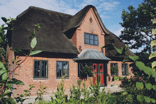 5* thatched roof house Ziegelmacher - Vörn 6600sqm natural garden with pond and outdoor sauna