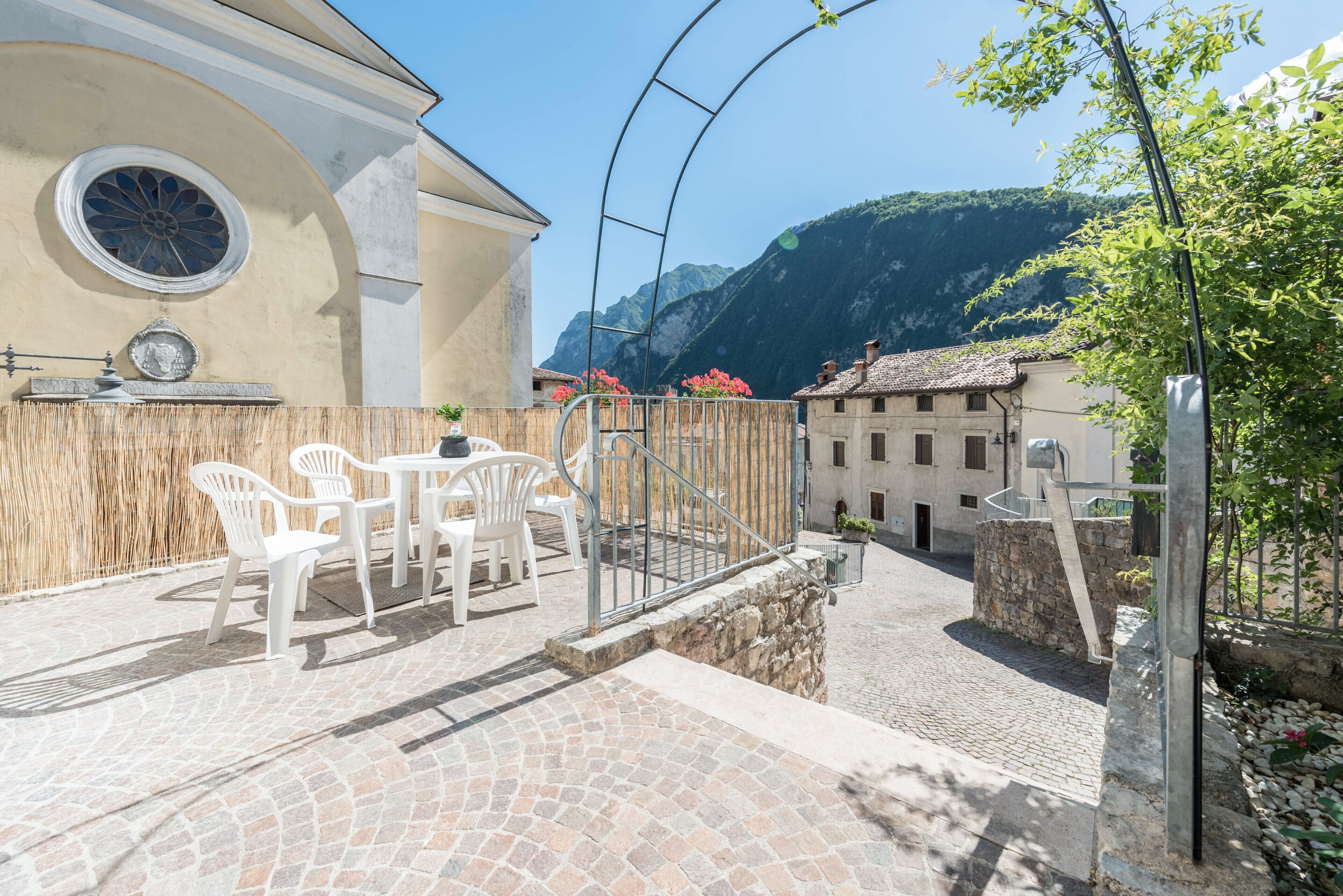 屋外ダイニングエリア