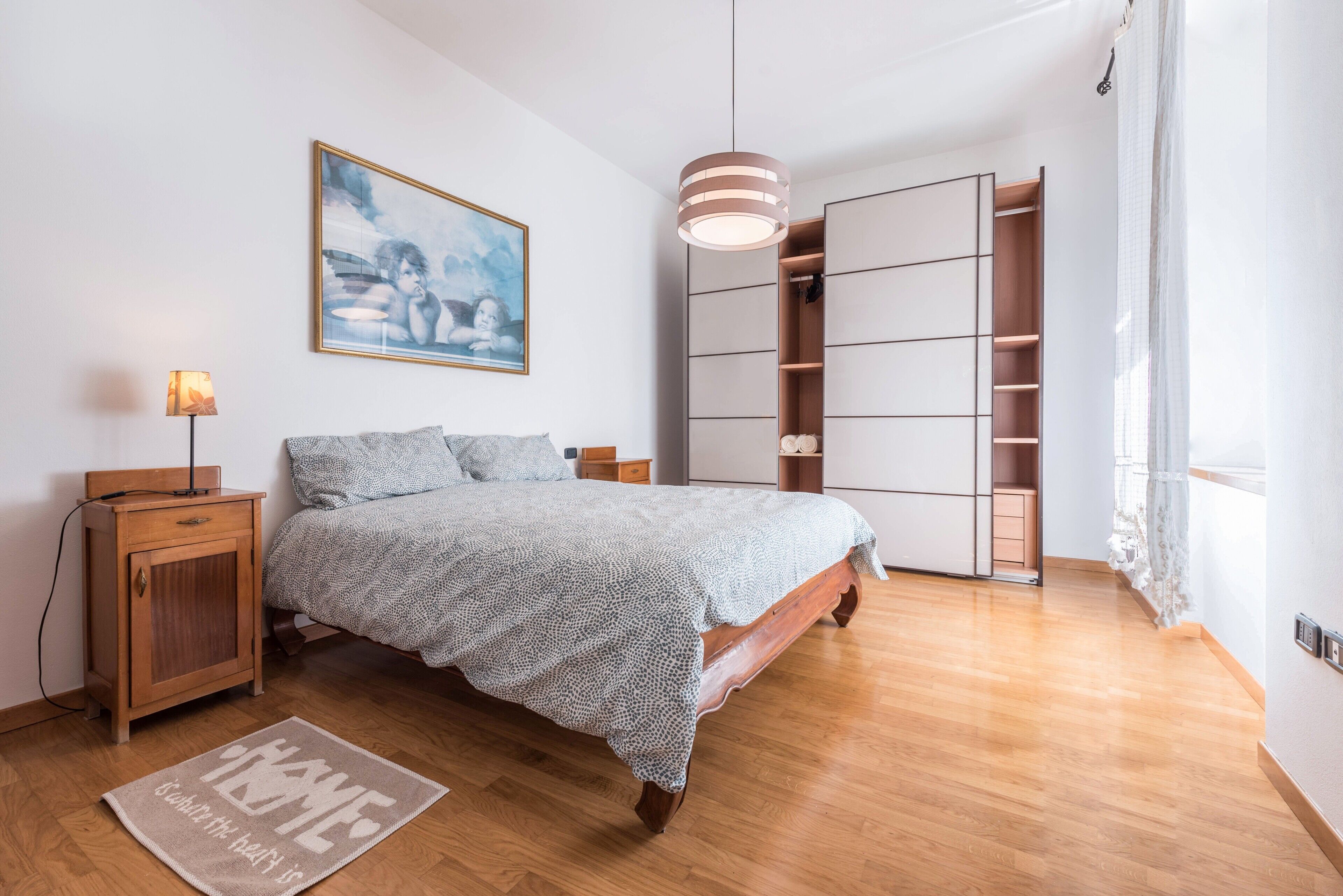 1 室のベッドルーム、アイロン / アイロン台、WiFi (無料)、ベッドシーツ