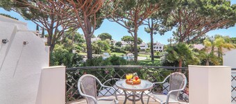 Vacation Villa "Villa Karon" with Garden, Pool, Shared Tennis Court, Wi-Fi & Terrace